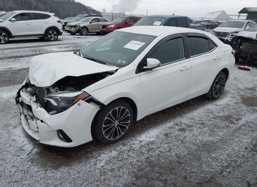 Photo 2 of 2014 Toyota Corolla S PLUS (VIN 2T1BURHE5EC111898)