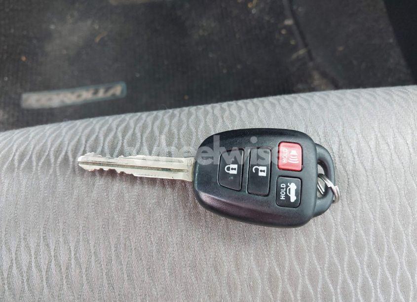 Photo 11 of 2014 Toyota Corolla LE (VIN 2T1BURHE5EC120584)