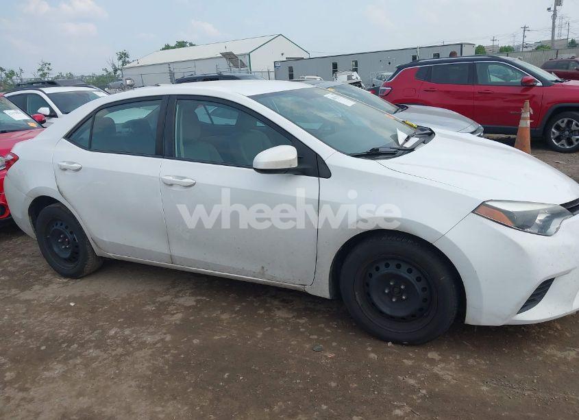 Photo 13 of 2014 Toyota Corolla LE (VIN 2T1BURHE5EC120584)