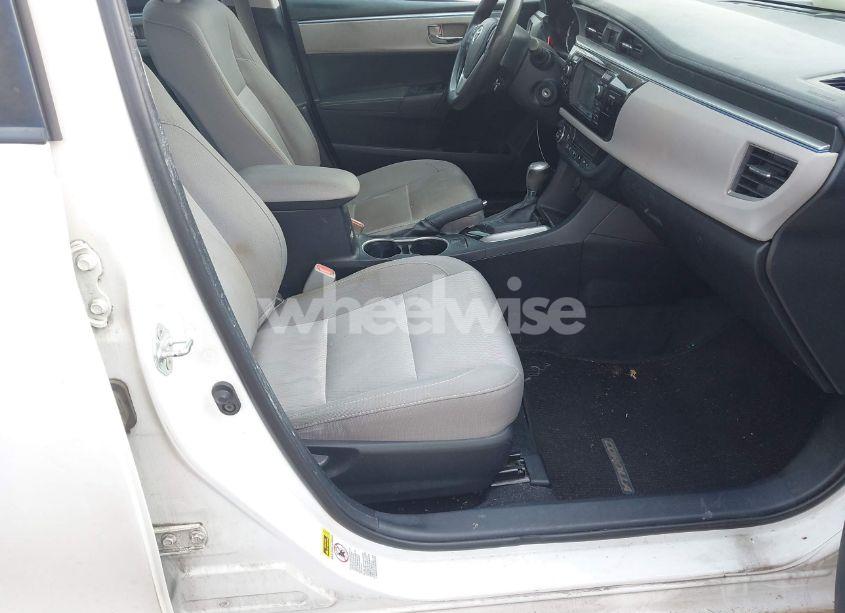 Photo 5 of 2014 Toyota Corolla LE (VIN 2T1BURHE5EC120584)