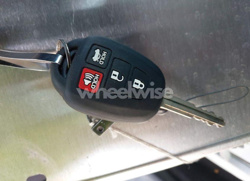 Photo 11 of 2014 Toyota Corolla S PLUS (VIN 2T1BURHE5EC180252)