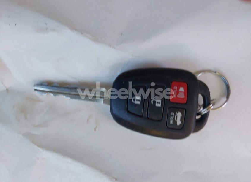 Photo 11 of 2014 Toyota Corolla LE (VIN 2T1BURHE5EC200533)