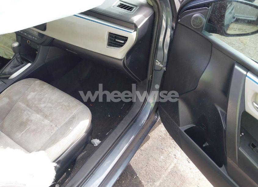 Photo 5 of 2014 Toyota Corolla LE (VIN 2T1BURHE5EC205232)