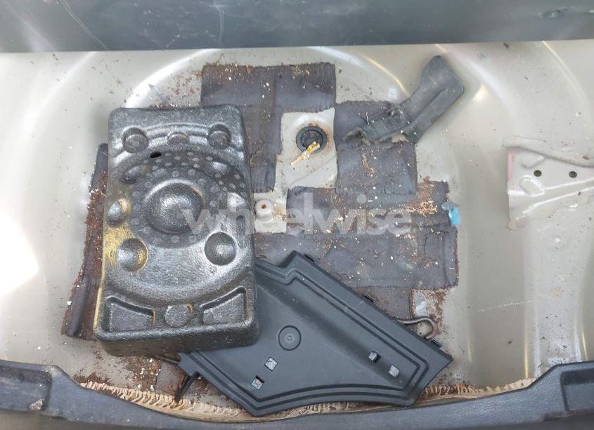 Photo 12 of 2015 Toyota Corolla LE (VIN 2T1BURHE5FC233212)