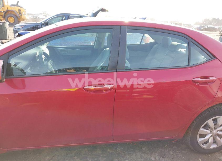 Photo 15 of 2015 Toyota Corolla LE (VIN 2T1BURHE5FC233212)