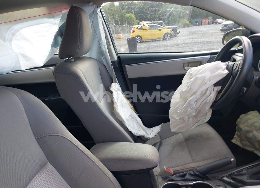 Photo 5 of 2015 Toyota Corolla LE (VIN 2T1BURHE5FC254206)