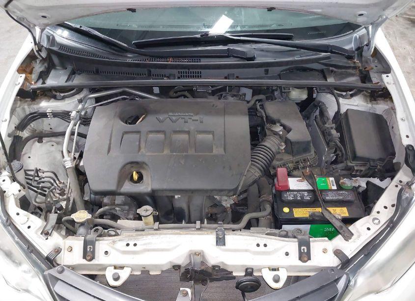 Photo 10 of 2015 Toyota Corolla LE (VIN 2T1BURHE5FC268591)