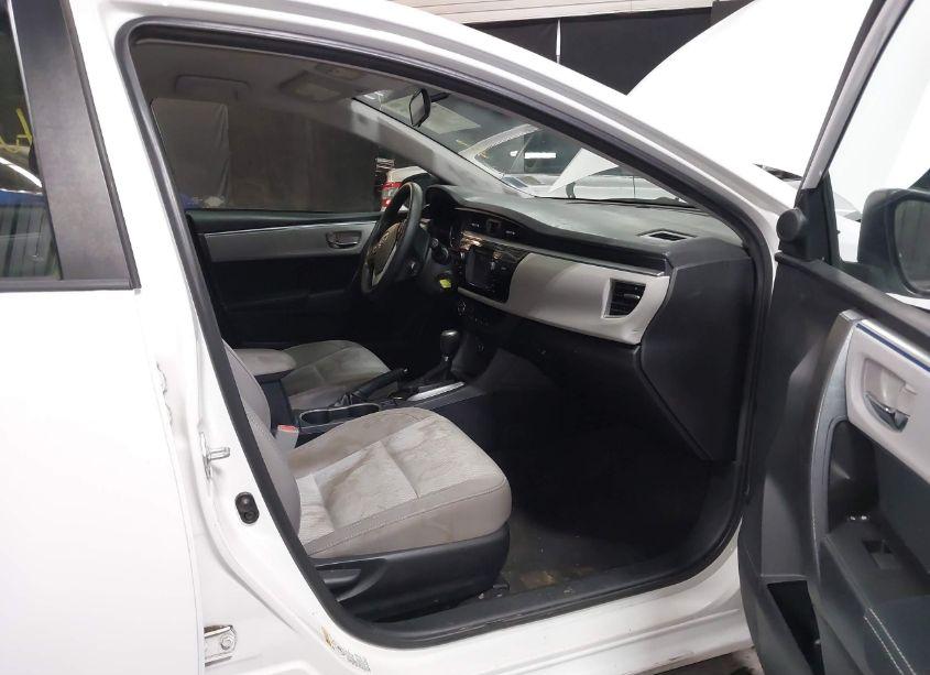 Photo 5 of 2015 Toyota Corolla LE (VIN 2T1BURHE5FC268591)