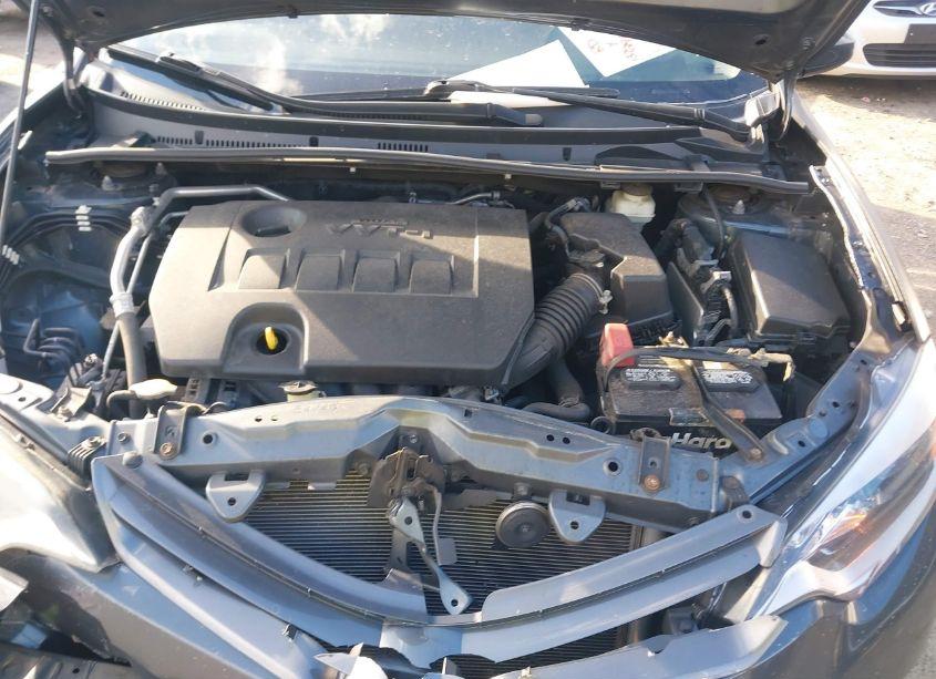 Photo 10 of 2015 Toyota Corolla LE (VIN 2T1BURHE5FC274102)