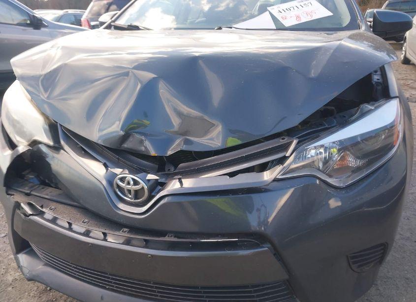 Photo 6 of 2015 Toyota Corolla LE (VIN 2T1BURHE5FC274102)