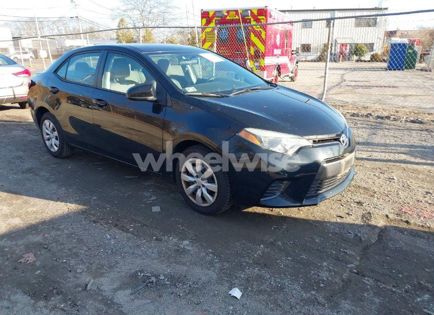 2015 Toyota Corolla LE (VIN 2T1BURHE5FC276559) main photo