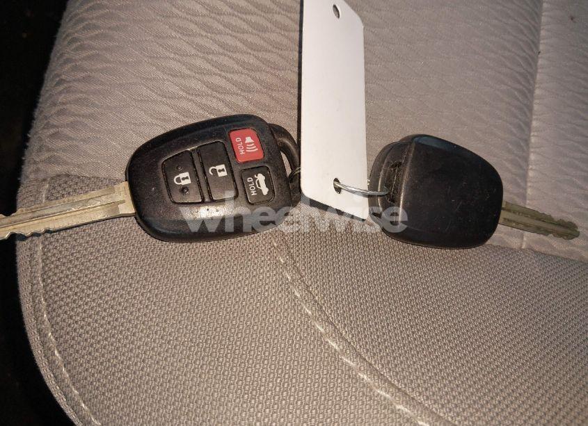 Photo 11 of 2015 Toyota Corolla LE (VIN 2T1BURHE5FC303159)