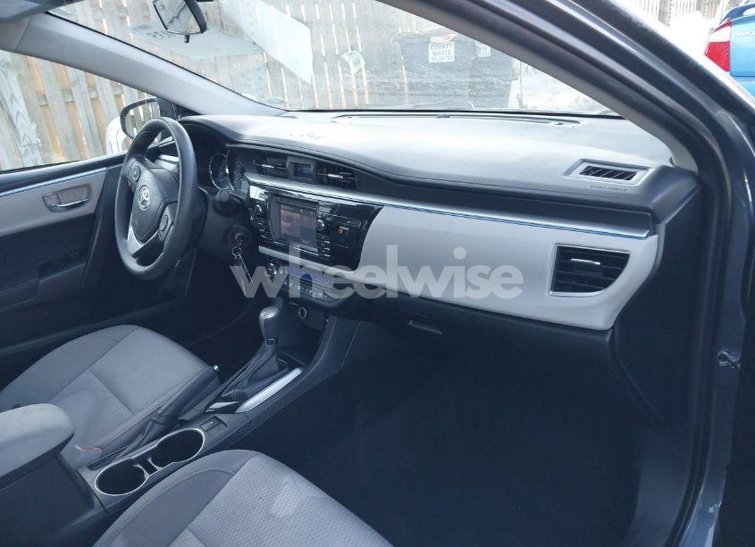 Photo 5 of 2015 Toyota Corolla LE (VIN 2T1BURHE5FC303159)