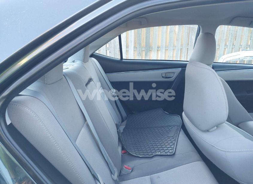 Photo 8 of 2015 Toyota Corolla LE (VIN 2T1BURHE5FC303159)