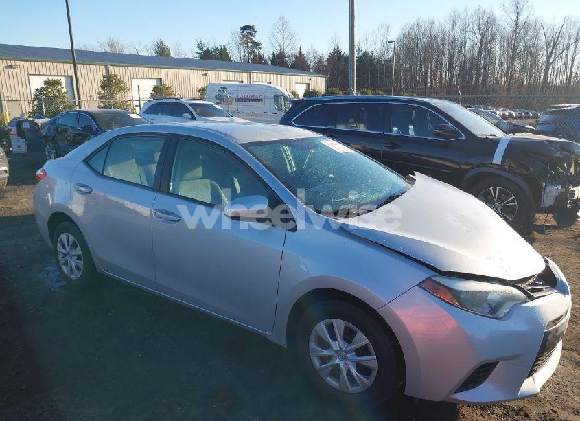 2015 Toyota Corolla L (VIN 2T1BURHE5FC331656) main photo