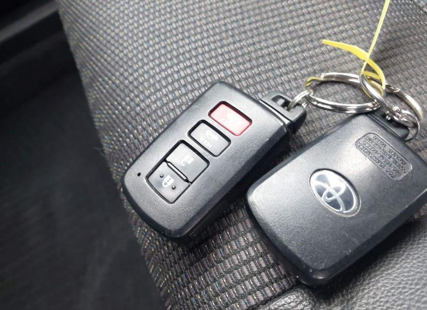 Photo 11 of 2015 Toyota Corolla L/LE/LE PLS/PRM/S/S PLS (VIN 2T1BURHE5FC336985)