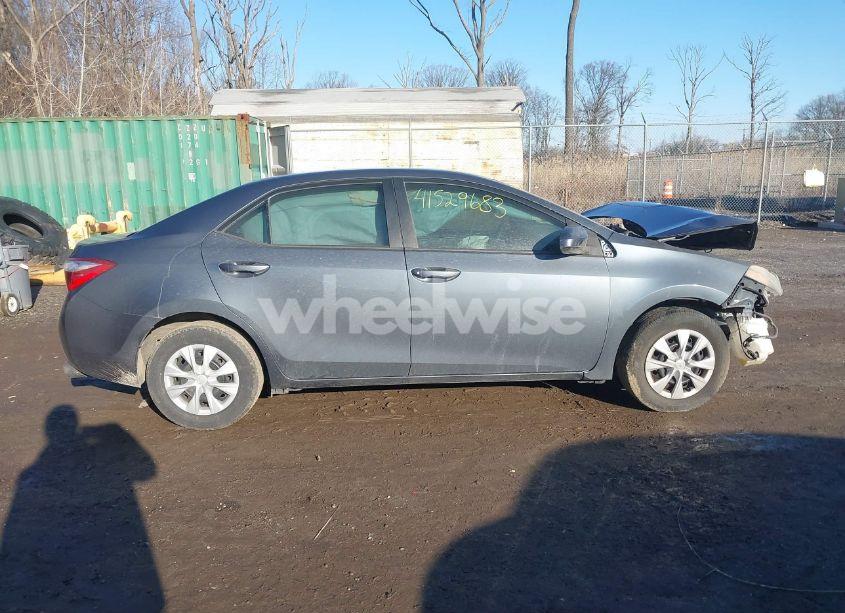 Photo 13 of 2015 Toyota Corolla L (VIN 2T1BURHE5FC351356)