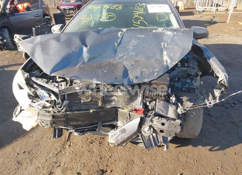 Photo 6 of 2015 Toyota Corolla L (VIN 2T1BURHE5FC351356)