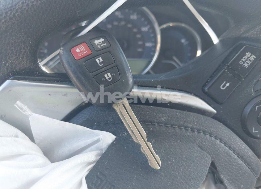 Photo 11 of 2015 Toyota Corolla LE (VIN 2T1BURHE5FC360123)