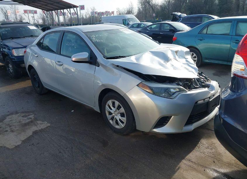 2015 Toyota Corolla L (VIN 2T1BURHE5FC372417) main photo