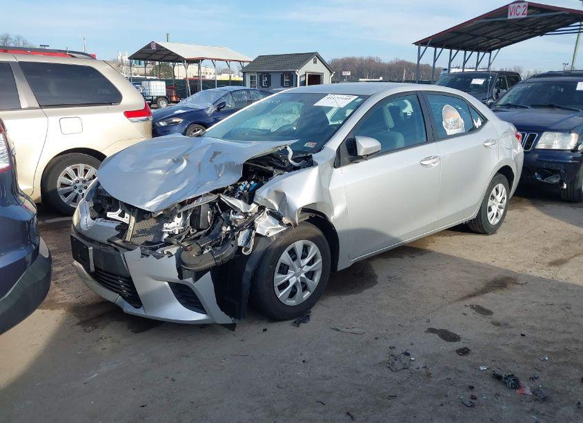 Photo 2 of 2015 Toyota Corolla L (VIN 2T1BURHE5FC372417)