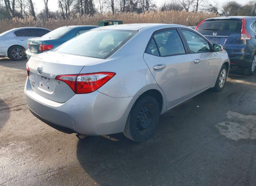 Photo 4 of 2015 Toyota Corolla L (VIN 2T1BURHE5FC372417)