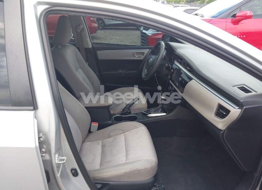 Photo 5 of 2015 Toyota Corolla LE (VIN 2T1BURHE5FC385667)