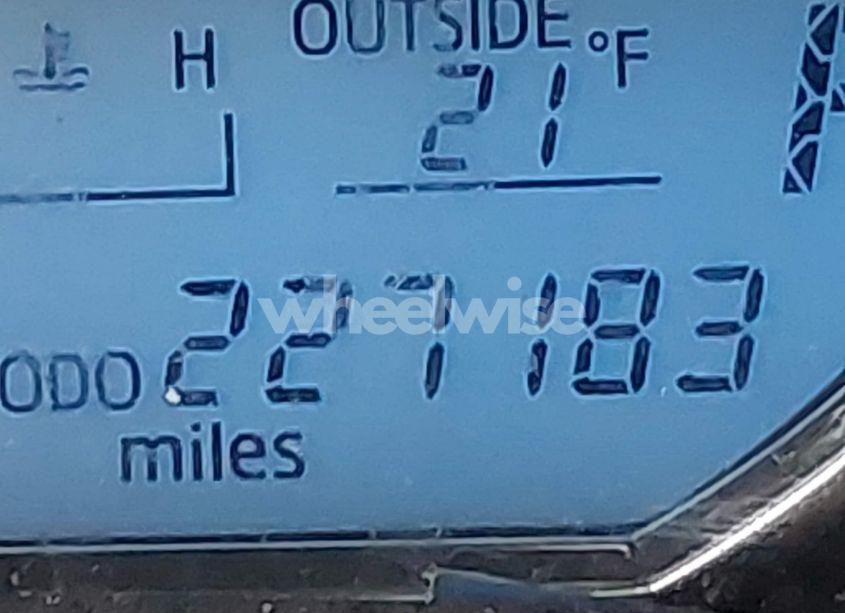 Photo 15 of 2015 Toyota Corolla LE (VIN 2T1BURHE5FC391503)