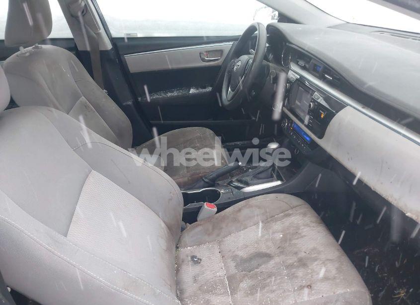 Photo 5 of 2015 Toyota Corolla LE (VIN 2T1BURHE5FC391503)