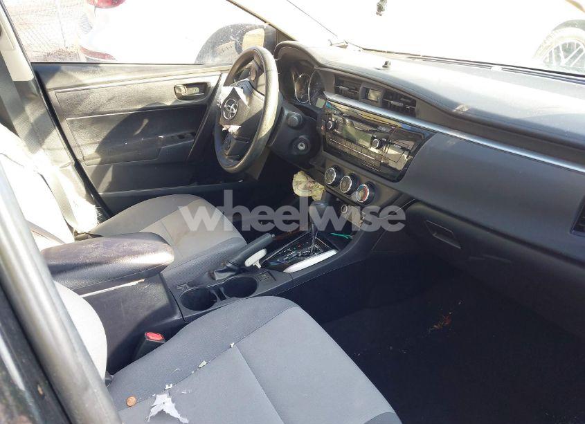 Photo 5 of 2015 Toyota Corolla L (VIN 2T1BURHE5FC412768)