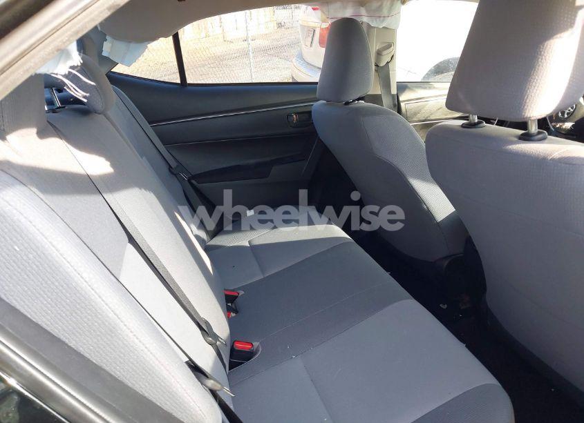 Photo 8 of 2015 Toyota Corolla L (VIN 2T1BURHE5FC412768)