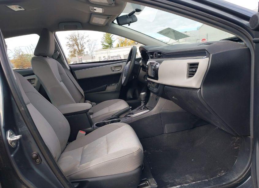 Photo 5 of 2015 Toyota Corolla LE (VIN 2T1BURHE5FC436410)