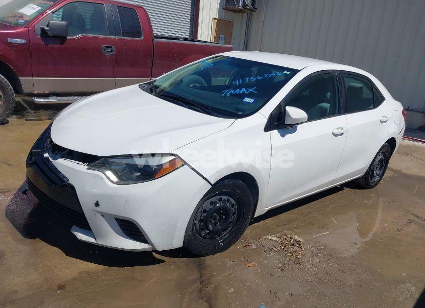 Photo 2 of 2015 Toyota Corolla LE (VIN 2T1BURHE5FC437900)