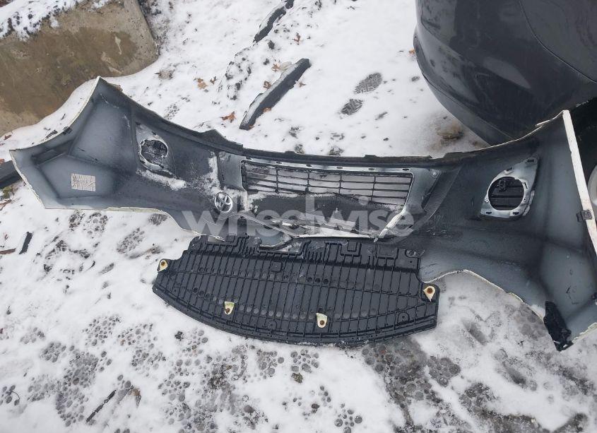 Photo 12 of 2015 Toyota Corolla LE (VIN 2T1BURHE5FC447102)