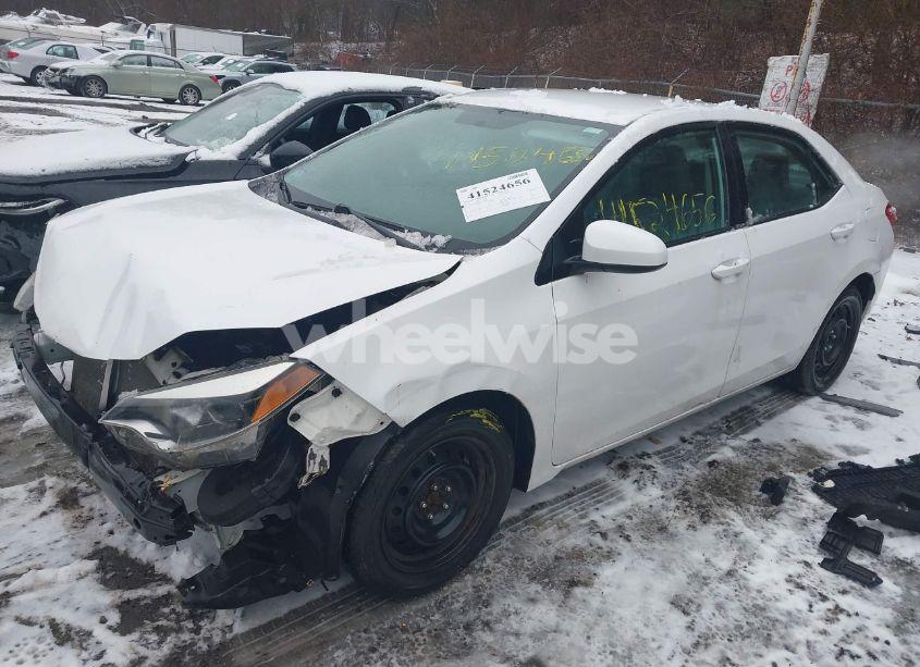 Photo 2 of 2015 Toyota Corolla LE (VIN 2T1BURHE5FC447102)