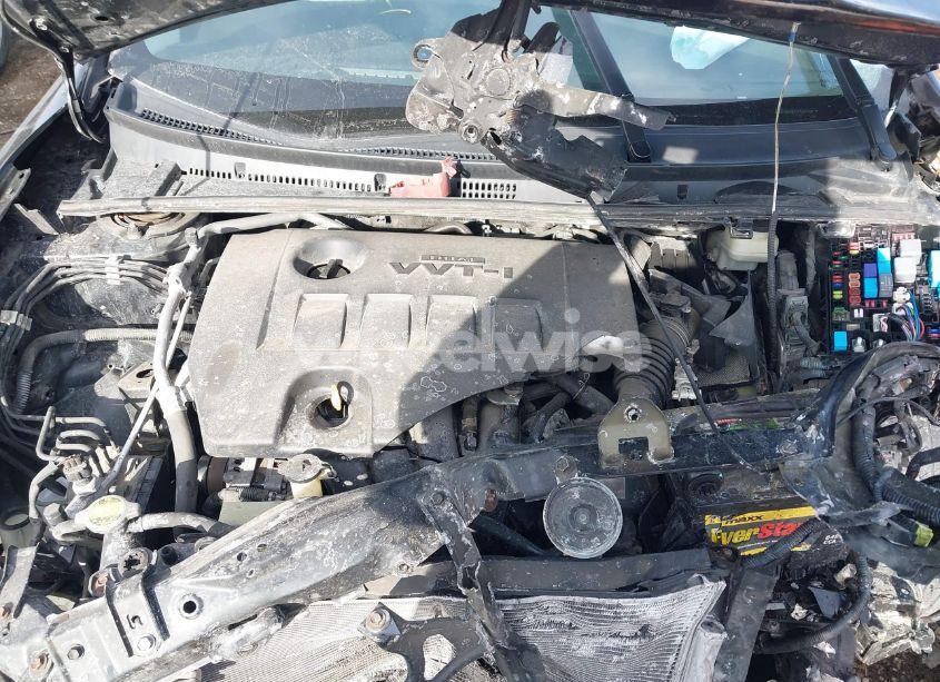 Photo 10 of 2015 Toyota Corolla LE (VIN 2T1BURHE5FC452493)