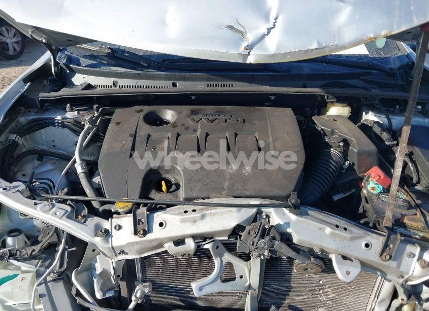 Photo 10 of 2015 Toyota Corolla LE (VIN 2T1BURHE5FC454499)