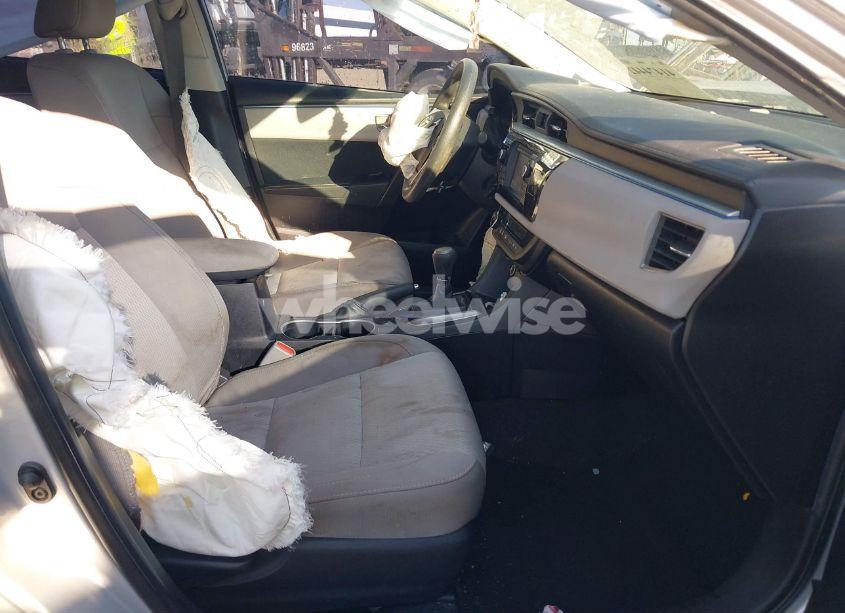 Photo 5 of 2015 Toyota Corolla LE (VIN 2T1BURHE5FC454499)