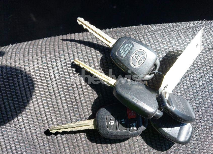 Photo 11 of 2015 Toyota Corolla S PLUS (VIN 2T1BURHE5FC458942)