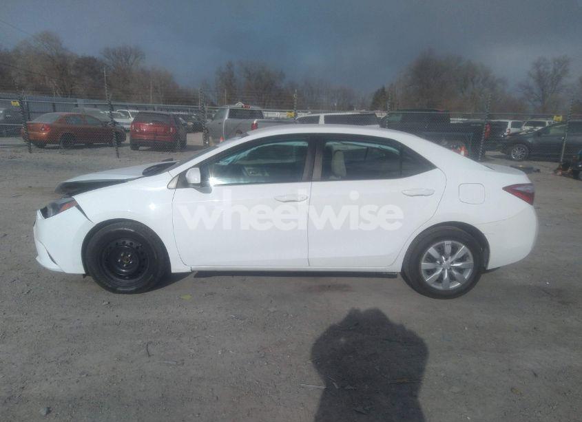 Photo 14 of 2015 Toyota Corolla LE (VIN 2T1BURHE5FC461789)