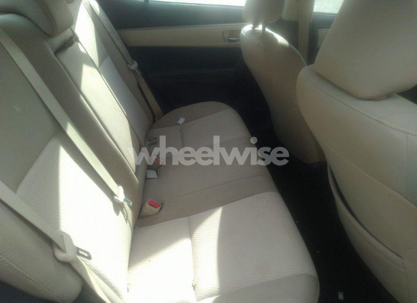 Photo 8 of 2015 Toyota Corolla LE (VIN 2T1BURHE5FC461789)