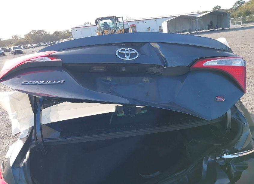 Photo 6 of 2016 Toyota Corolla S PLUS (VIN 2T1BURHE5GC497760)