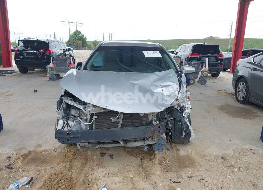 Photo 6 of 2016 Toyota Corolla LE (VIN 2T1BURHE5GC544186)