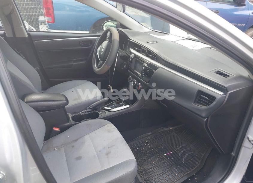 Photo 5 of 2016 Toyota Corolla L (VIN 2T1BURHE5GC551848)