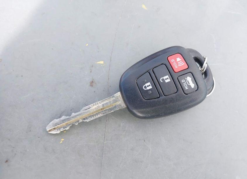 Photo 11 of 2016 Toyota Corolla LE (VIN 2T1BURHE5GC555804)