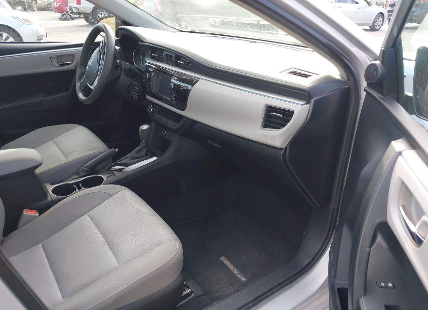 Photo 5 of 2016 Toyota Corolla LE (VIN 2T1BURHE5GC555804)