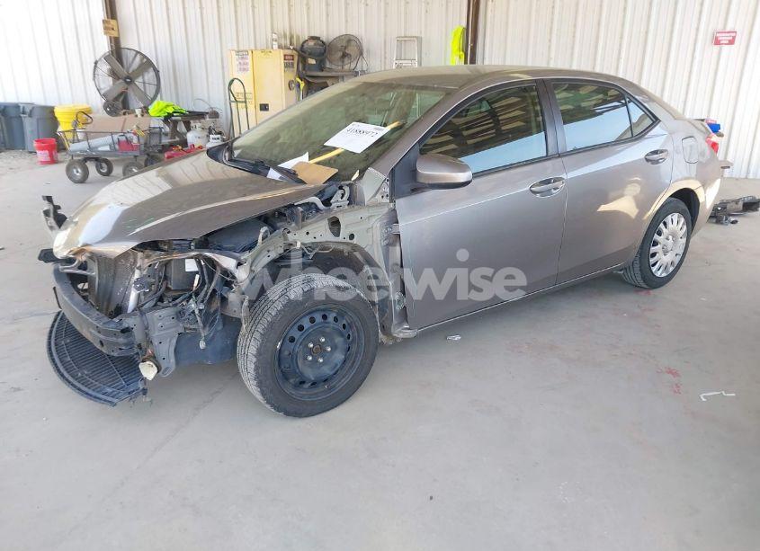 Photo 2 of 2016 Toyota Corolla LE (VIN 2T1BURHE5GC615418)