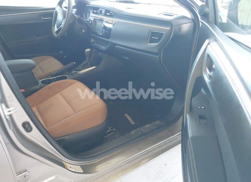 Photo 5 of 2016 Toyota Corolla LE (VIN 2T1BURHE5GC615418)