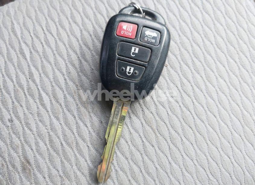 Photo 11 of 2016 Toyota Corolla LE PLUS (VIN 2T1BURHE5GC630436)