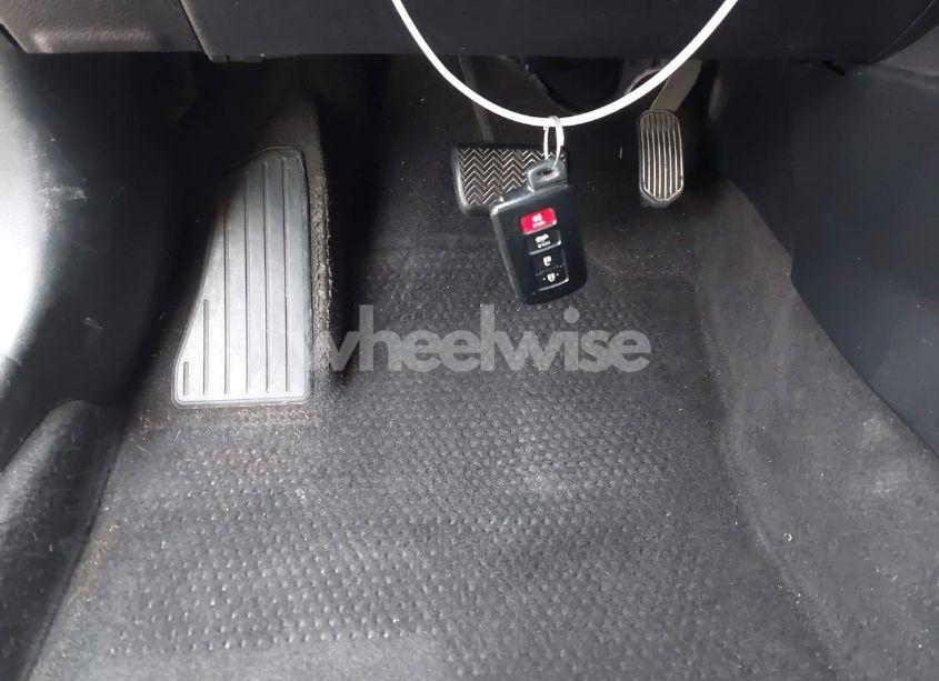 Photo 11 of 2016 Toyota Corolla L/LE/LE PLS/PRM/S/S PLS (VIN 2T1BURHE5GC647558)